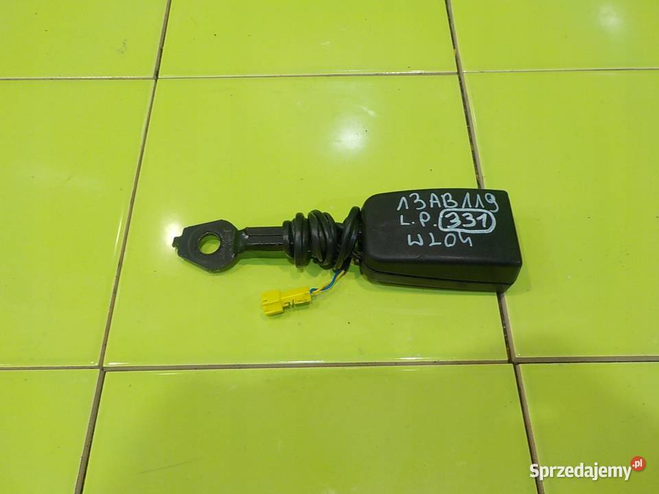 MERCEDES C W204 11r SEDAN 4D zapinka pasa lewa