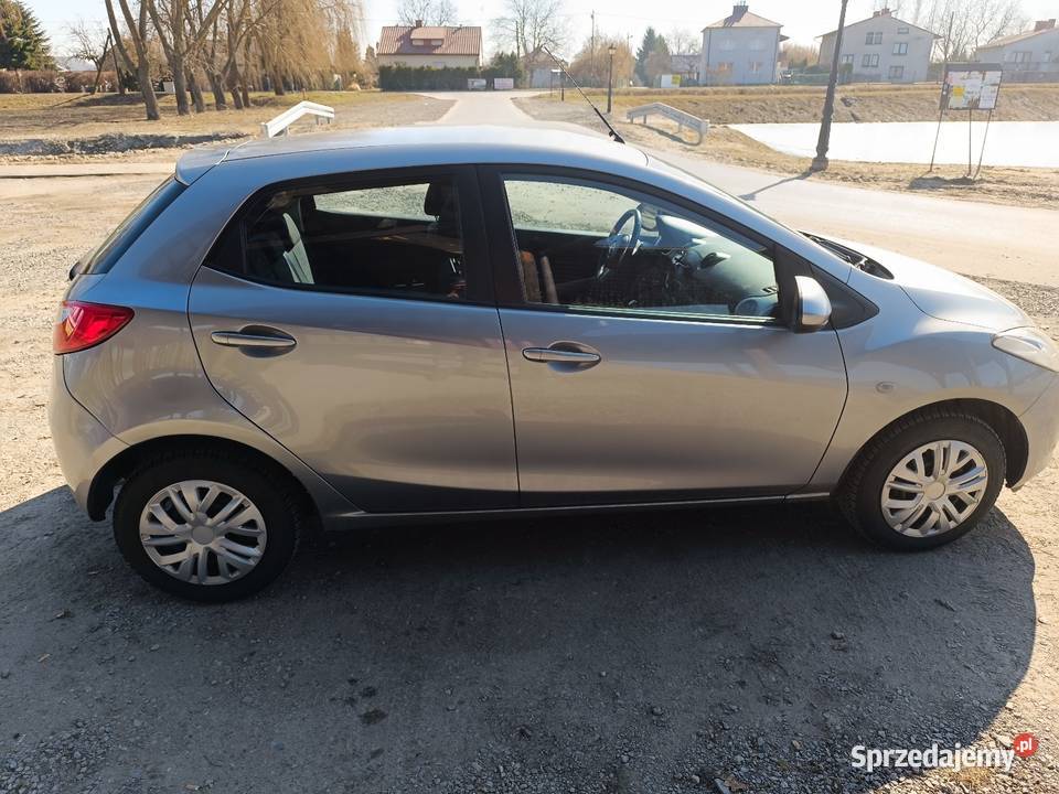 Mazda 2 niski przebieg bogata wersja Tarnobrzeg