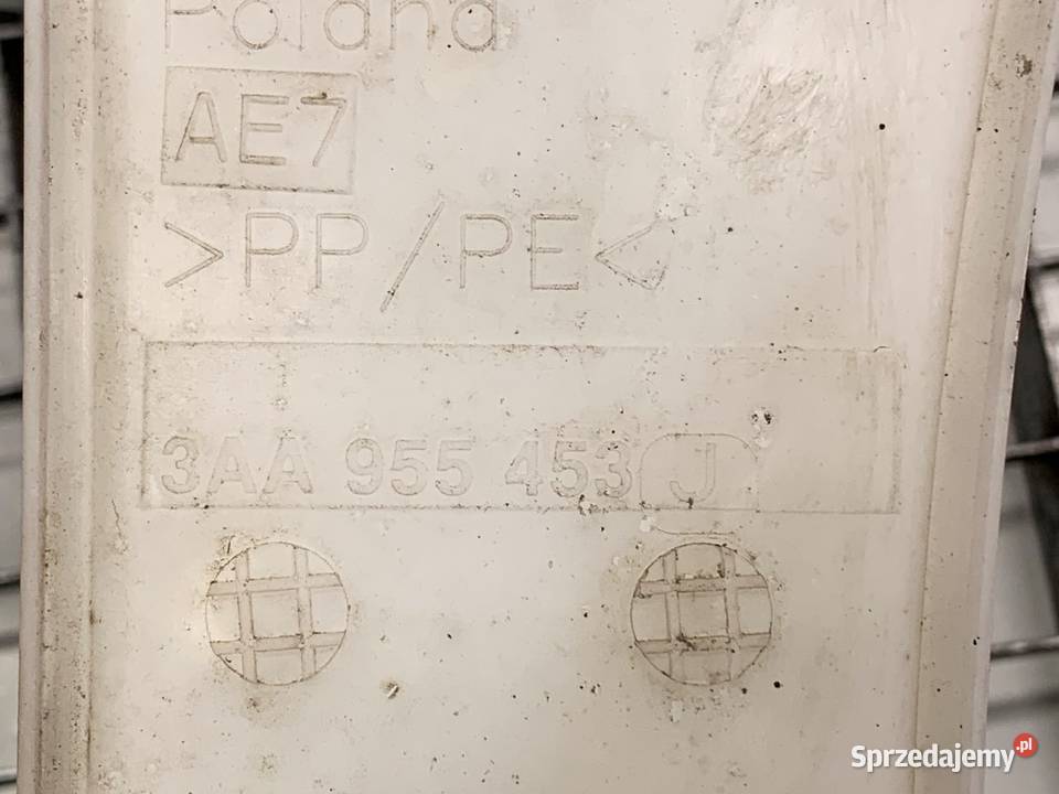 ZBIORNIK SPRYSKIWACZY VW PASSAT B7 SedanLimuzyna Zbiorniki płynu do spryskiwaczy