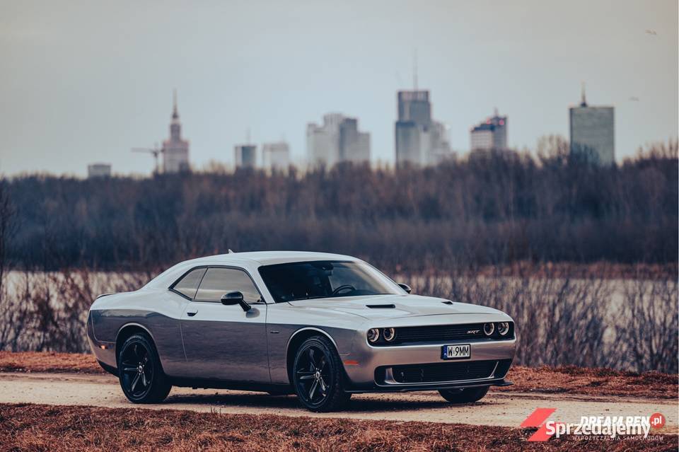 Wynajem Wypożyczalnia Dodge Challenger 5 7l V8 Srt Body Kit Warszawa