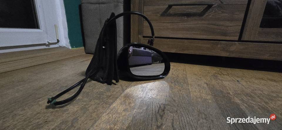 Lusterko prawe VW GOLF V 5 HB 10 pin Rok produkcji 2008 sprzedam