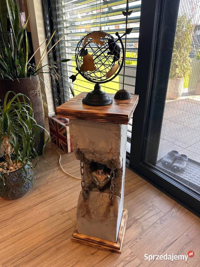 Lampa z betonu Tychy