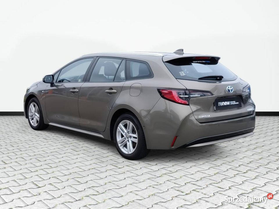 Toyota Corolla 2022r Salon Niski przebieg Warszawa sprzedam