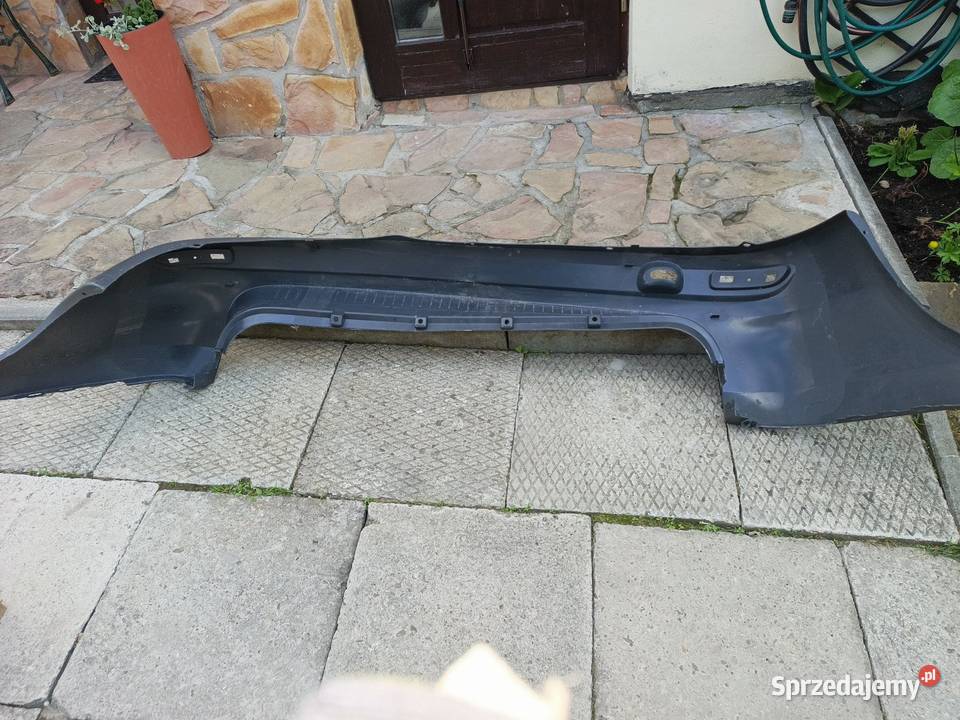 tylny zderzak do samochodu marki Dacia Logan MCV