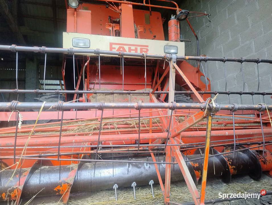 Kombajn zbożowy Fahr m1200 uszkodzony Zbożowe Czajęcice