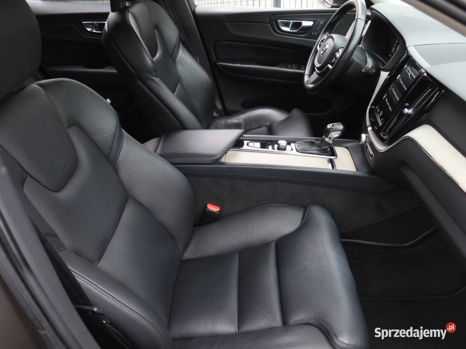 Volvo XC60 D5 AWD nawigacja