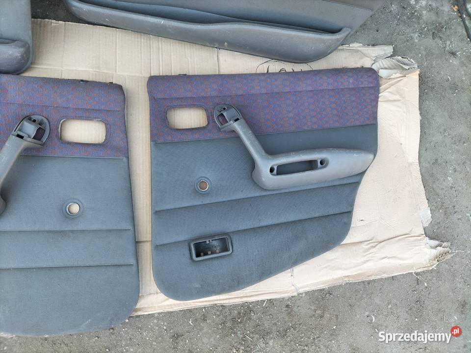 FIAT PUNTO 1 MK1 4D 5D TAPICERKA BOCZKI DRZWI Kamień-Kolonia sprzedam
