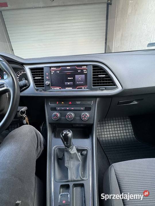 Seat Leon hatchback 2019 stan idealny Gdańsk