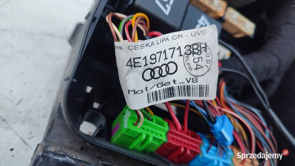 AUDI A8 D3 42 TDI 0510 OSŁONA OBUDOWA osobowe świętokrzyskie Włoszczowa