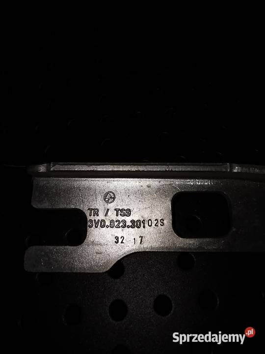 SKODA FABIA 3 ZAWIAY POKRYWY MASKI SKODA FABIA Luzino