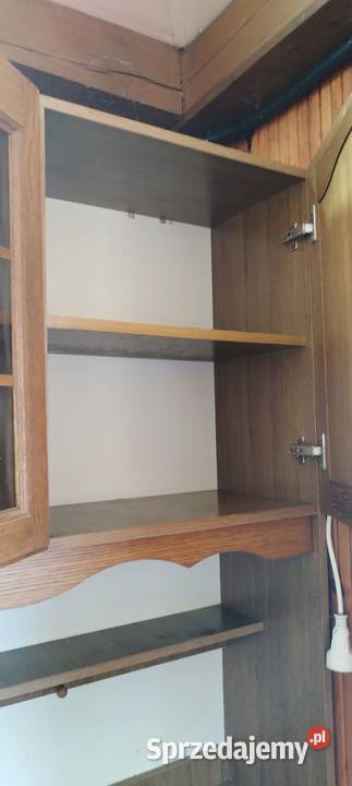 Meble kuchenne z drewnianymi dębowymi frontami Równe