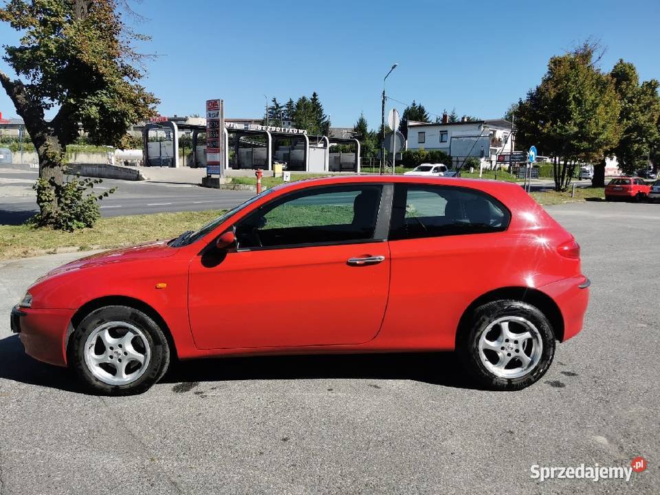 Alfa Romeo 147 16 Ben niski przebieg opłatach