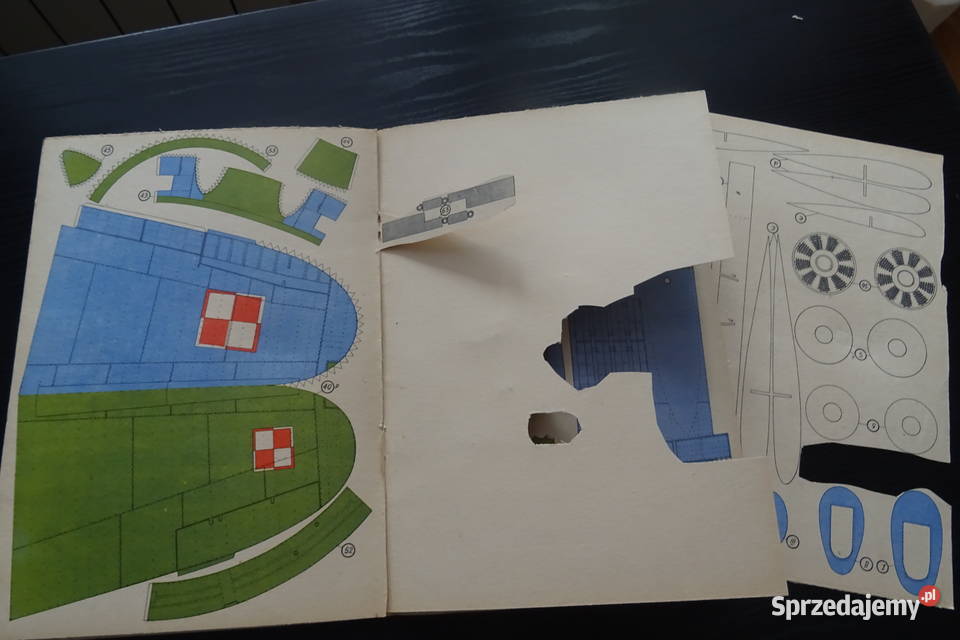 Zestaw 13 sztuk Modeli kartonowych sprzedam