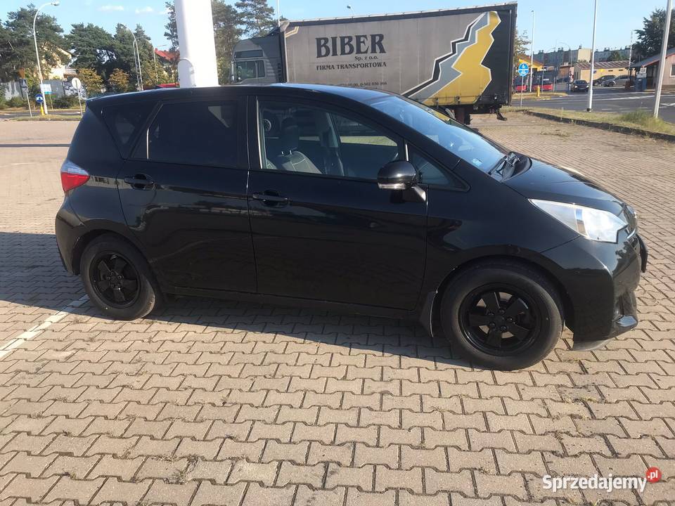 Sprzedam zamienie Toyote Versos Nisko