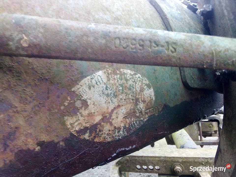 Pług obrotowy 3 skibowy obracany mechanicznie do