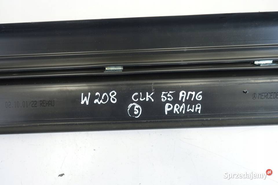Mercedes W208 CLK 55 AMG PRZEDNIA LISTWA PROGOWA Rudka