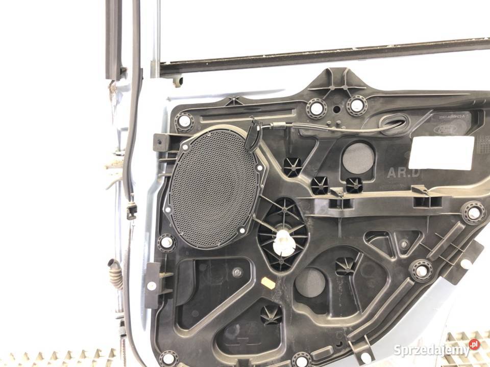 DRZWI PRAWY TYŁ FORD FIESTA MK6 Hatchback 0114 Części samochodowe sprzedam