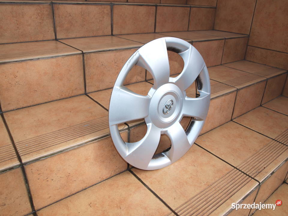 Toyota kołpak 15 oryginalny 1 sztuka