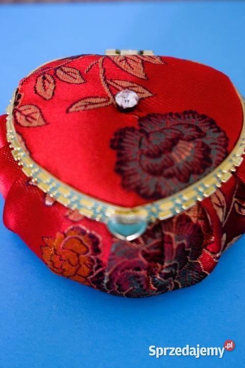 Mała szkatułka z lusterkiem na biżuterie sprzedam