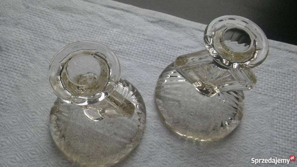 Dwa świeczniki szkło na prezent średnia wysokość przezroczysty sprzedam