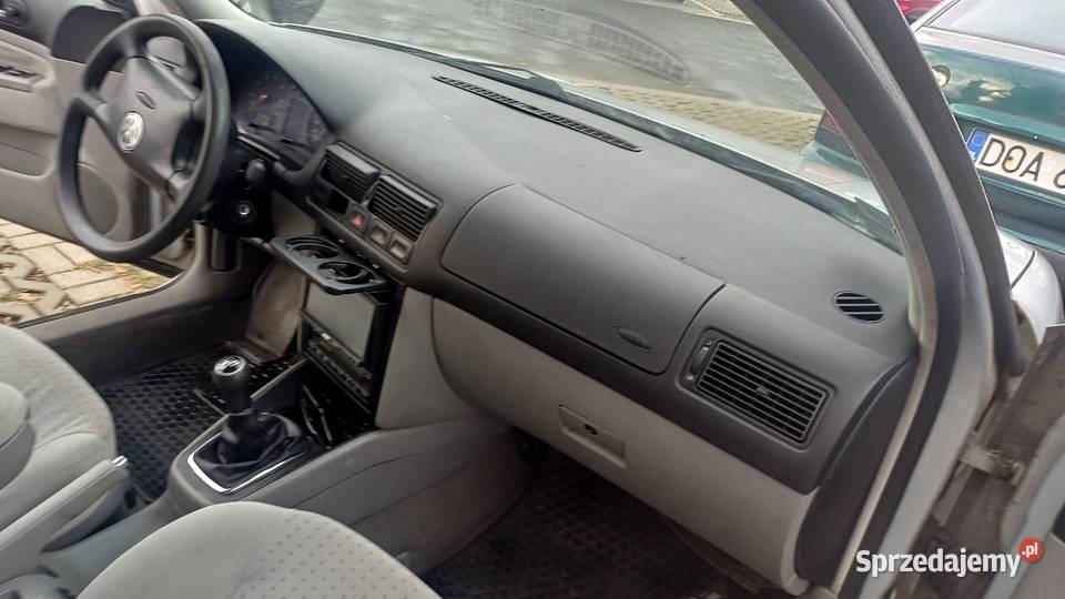 GOLF4 16 BENZYNA 5DRZWI CLIMATR PARCTRONIC OC i 276454km