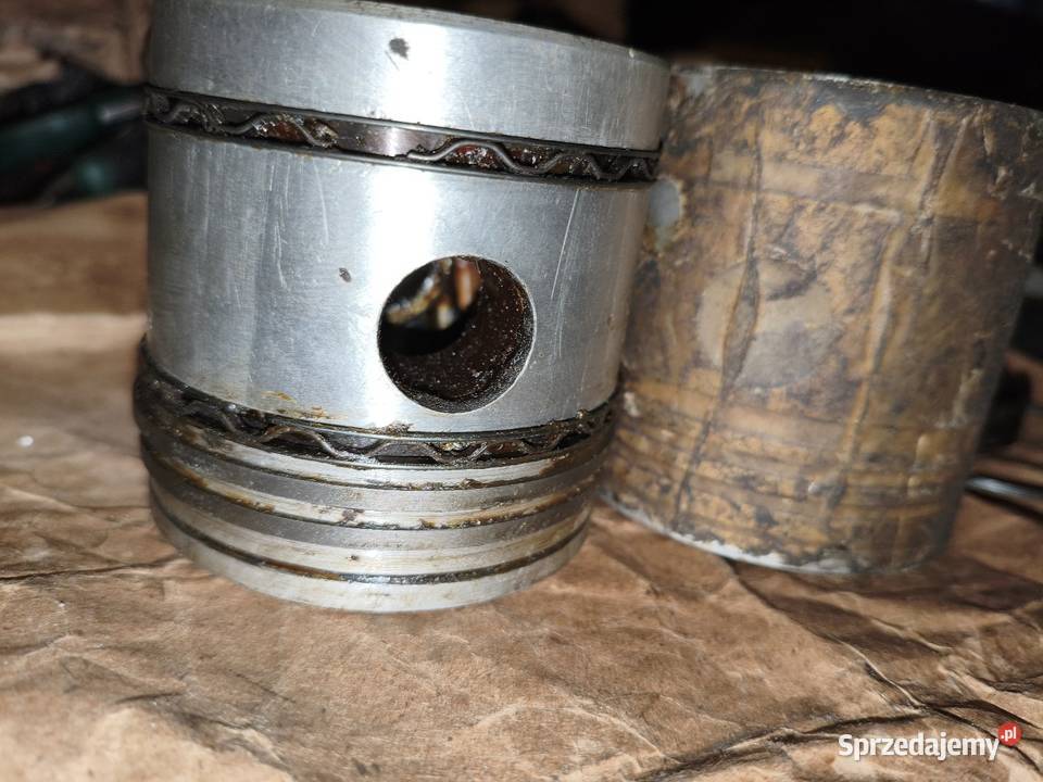 Oryginalne nowe tłoki R1 7814 K750 M72 sprzedam