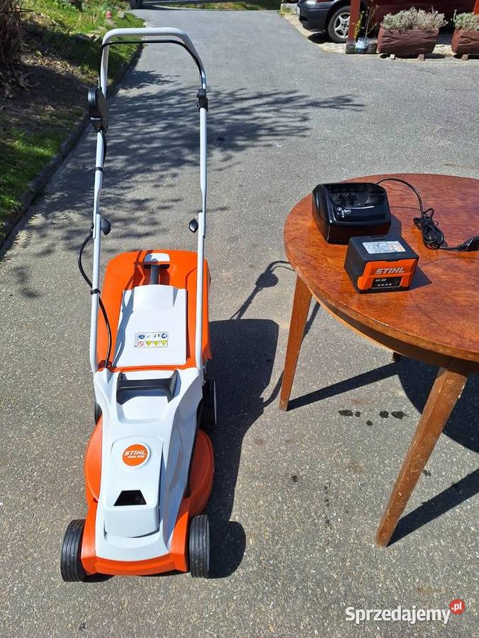 Zestaw Kosiarka STIHL RMA 235 z akumulatorem AK Meszna