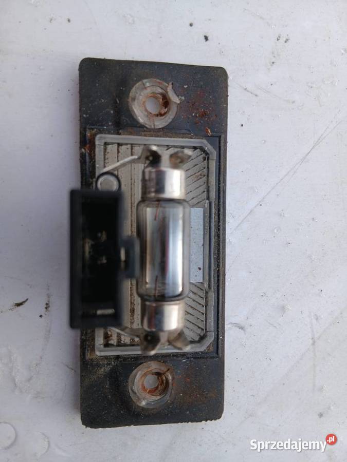 Oświetlenie tablicy rejestracyjnej VW PASSAT B5 uniwersalne Szczerbice