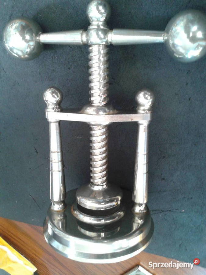 Stolowa praska do orzechow srubowa Akcesoria kuchenne