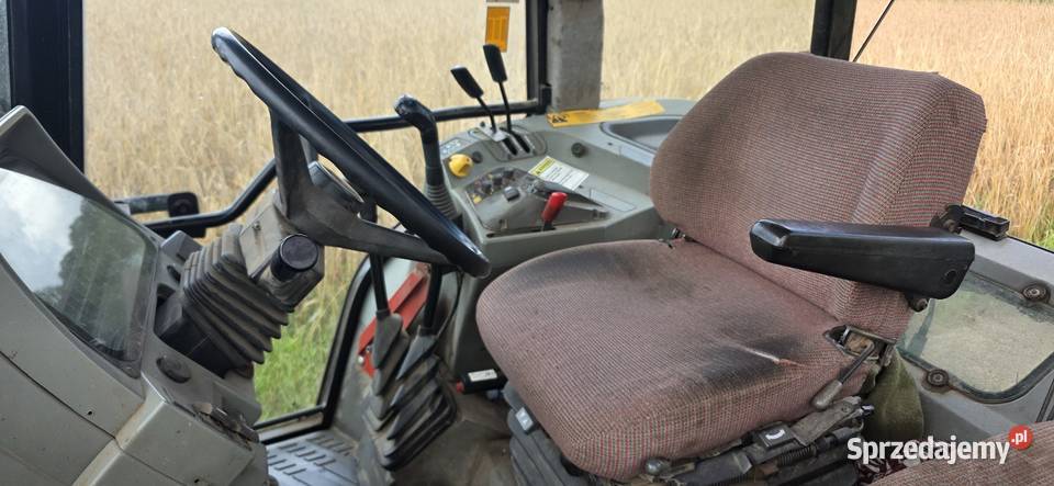 Massey Ferguson 6140 z ładowaczem Napęd 4x4 Nasielsk