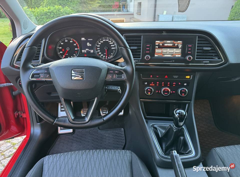 Seat Leon bezwypadkowy prywatnie podgrzewane nieuszkodzony świętokrzyskie