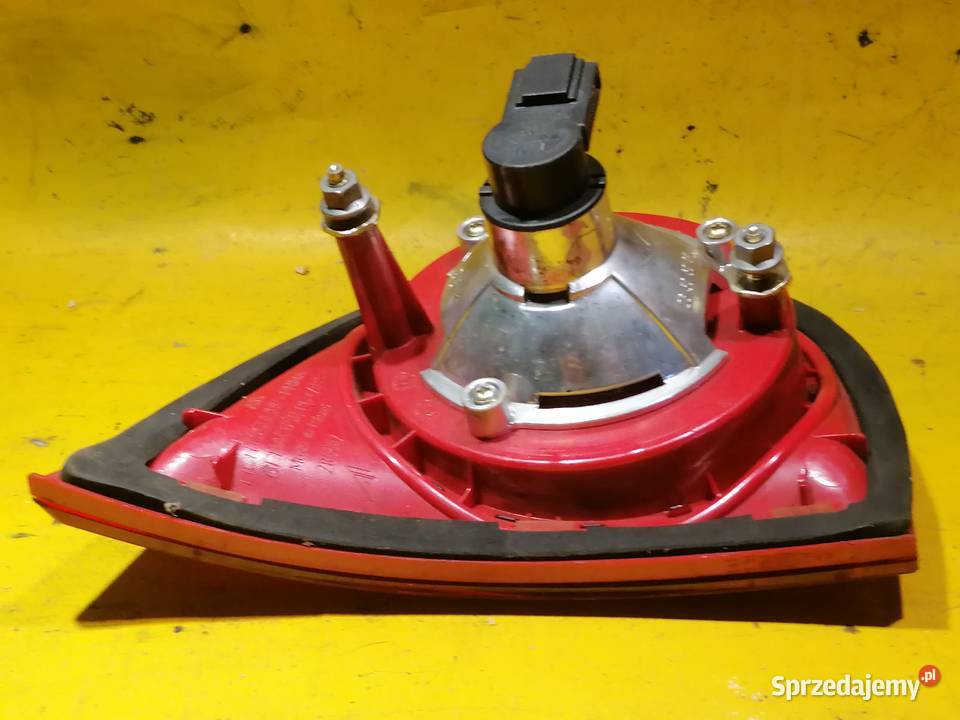 lampa tył lewa z klapy 28508004 VW Golf 5 Lampy tylne Lampy tylne Piotrków Trybunalski