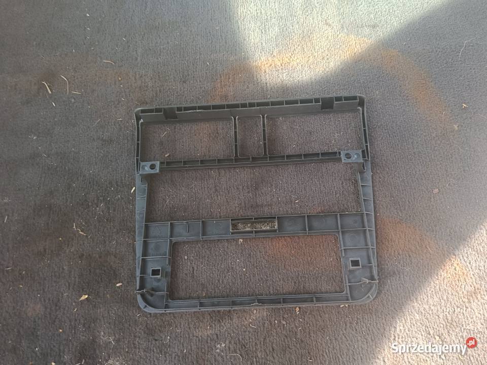 Ramka na około radia Audi A4 B5 a35 Myszków
