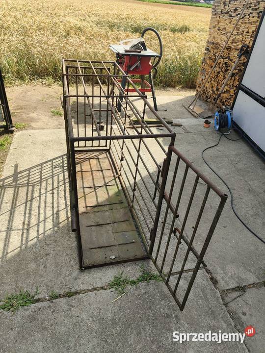 Klatka do przewożenia świń Kąkolewo