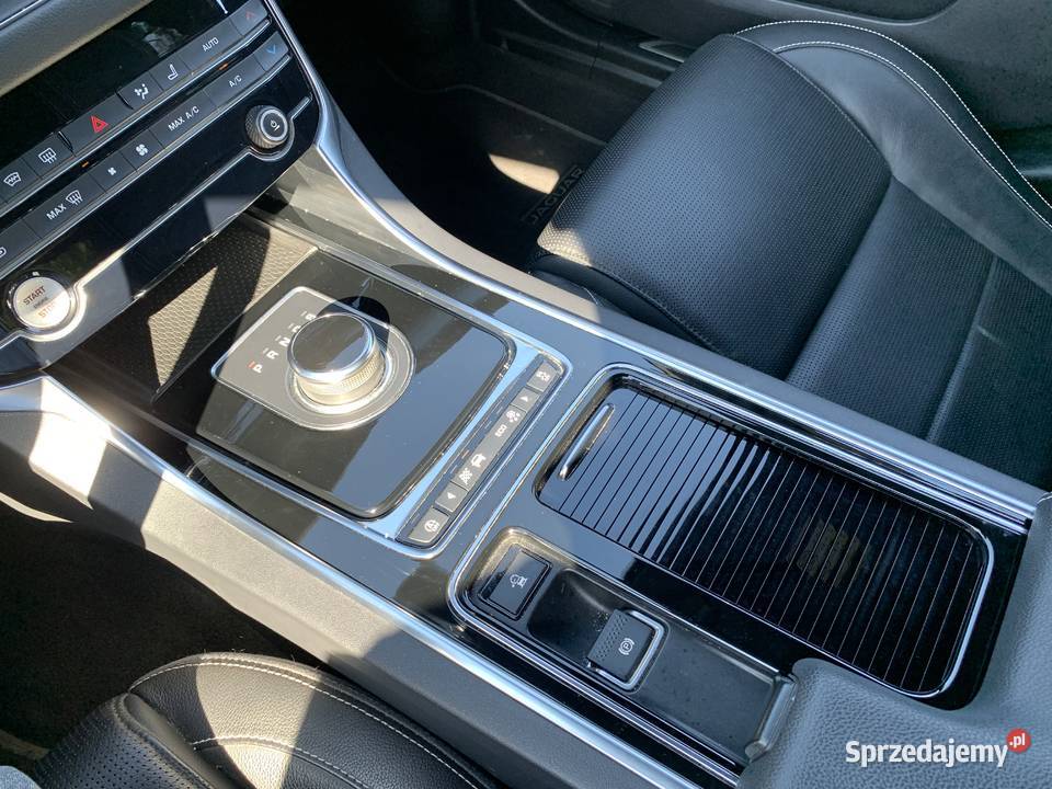 Jaguar XF 20 300 2019 Benzyna benzyna F-Type Kraków