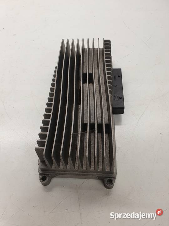 WZMACNIASZ AUDIO AUDI A4 B8 A5 Q5 8R0035223 Przystajń