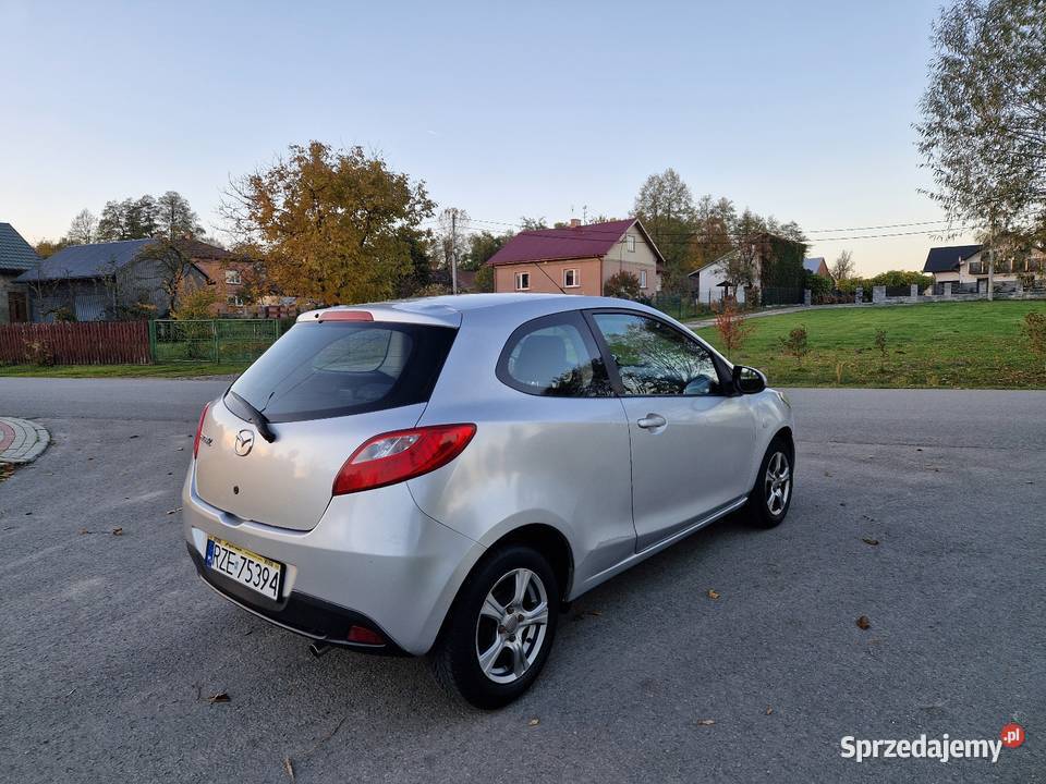 Mazda 2 II 2010 13 Benzyna Klima Alu Małe 75KM sprzedam