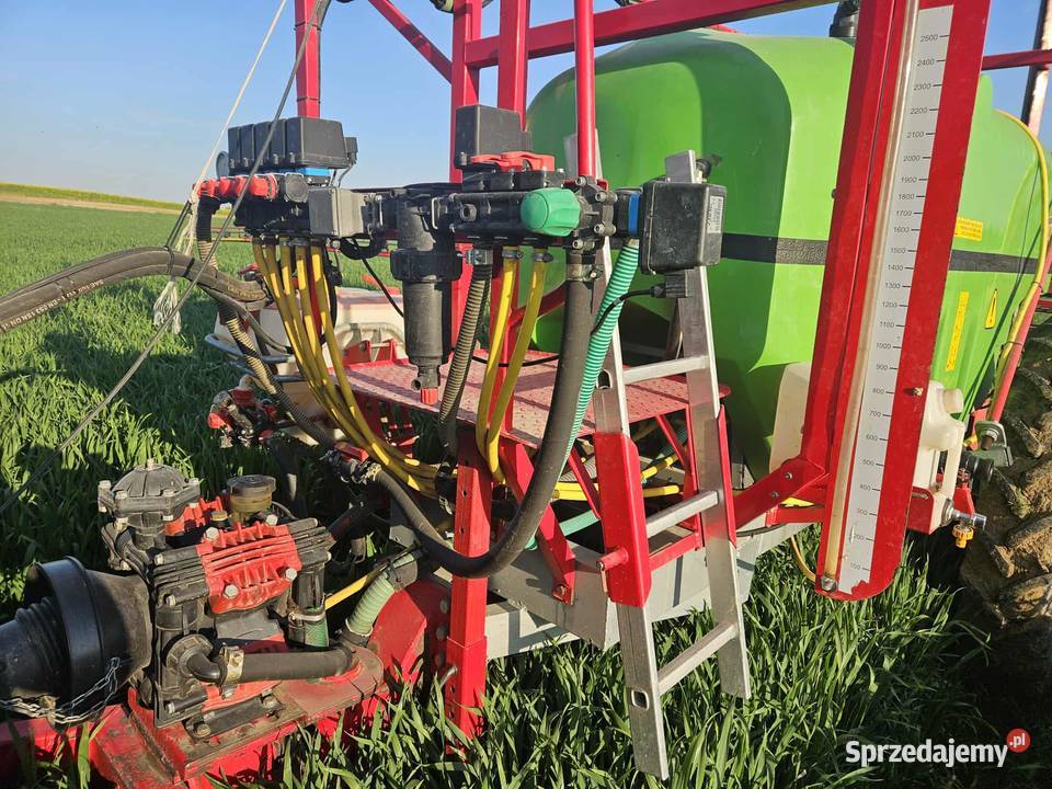 Opryskiwacz polowy ciągany Olszanka sprzedam