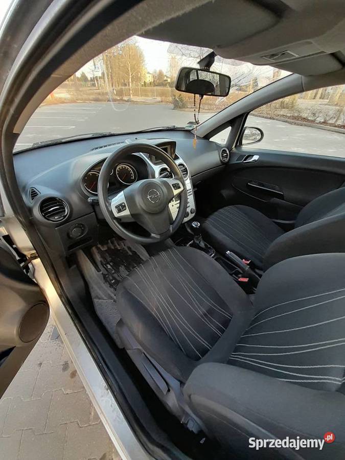 Opel corsa D manualna