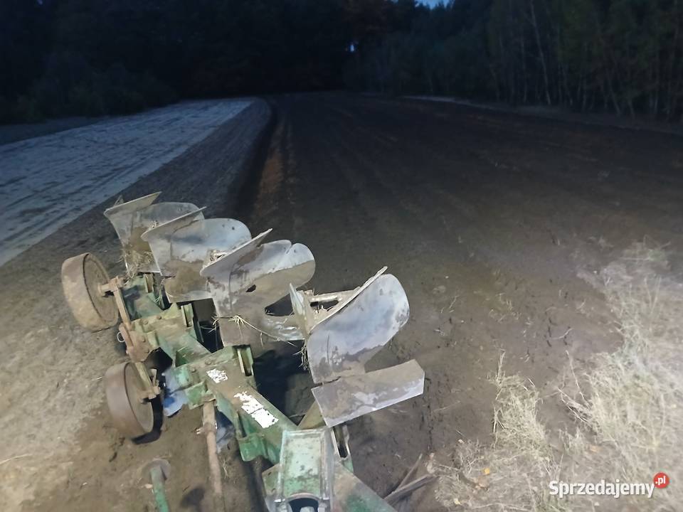 Pług obrotowy 4 skiby 211 31 Agrozet Sukov nieuszkodzony łódzkie Wieluń