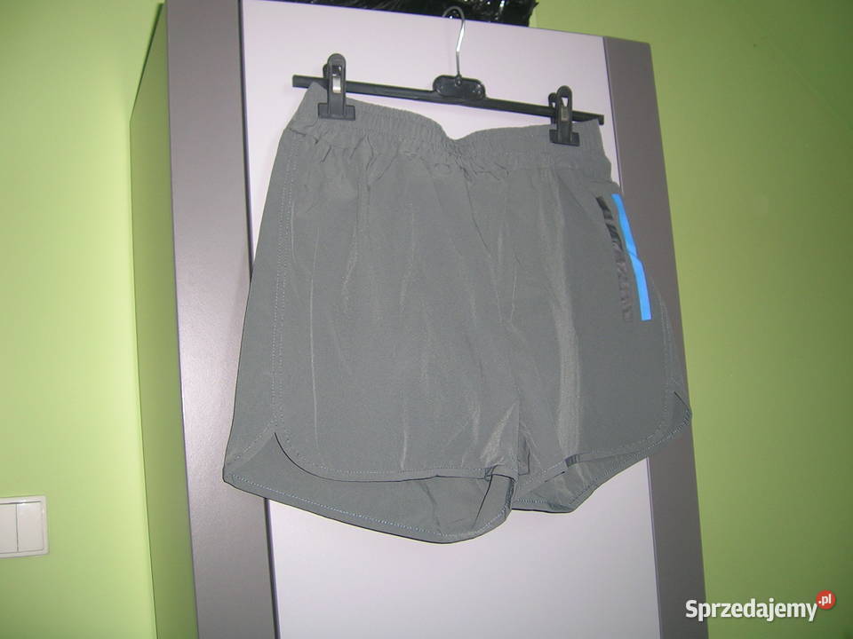 Spodenki szare z paskami Czarna