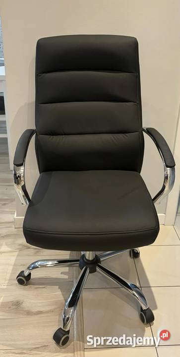 Krzesło obrotowe z regulacją wysokości na Słupca