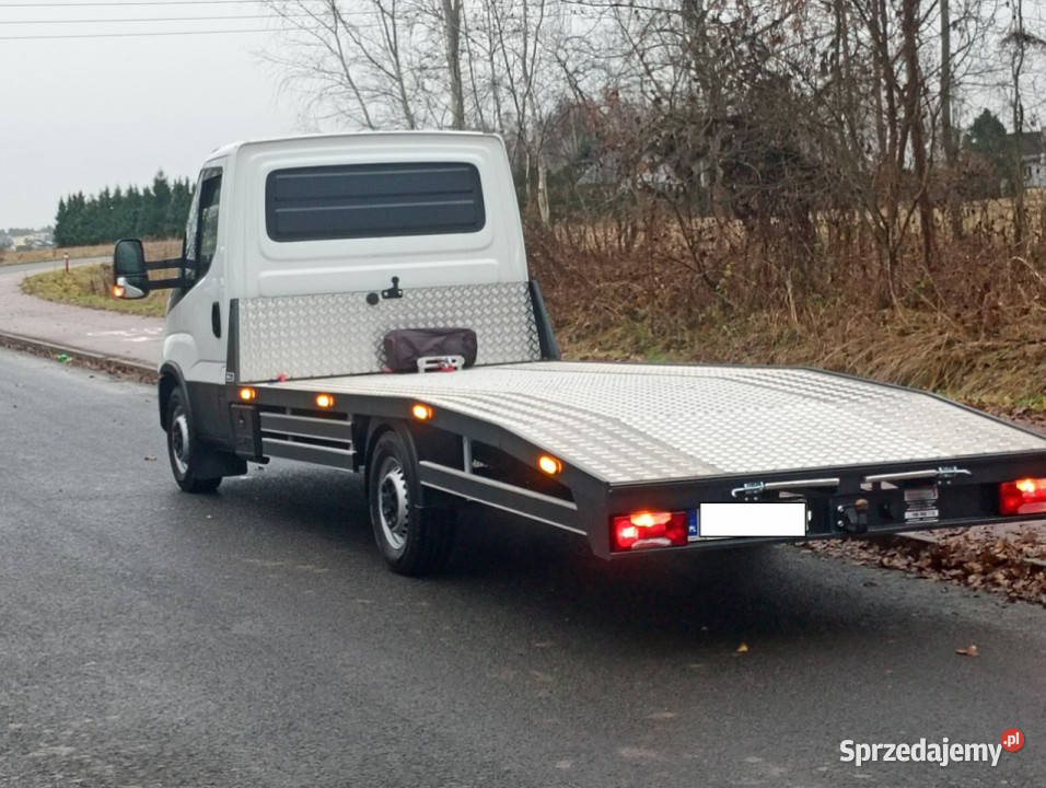 Iveco Daily 35S14 najazd pomoc drogowa wielofunkcyjna kierownica Chełm Śląski