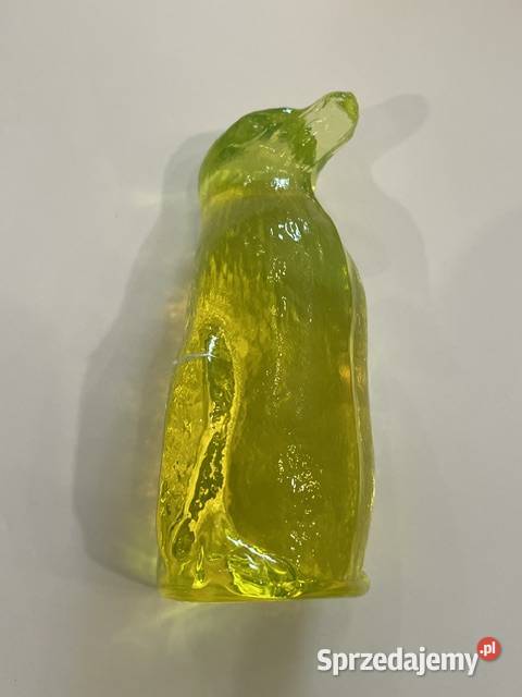 Figurka pingwina ze szkła uranowego Kraków