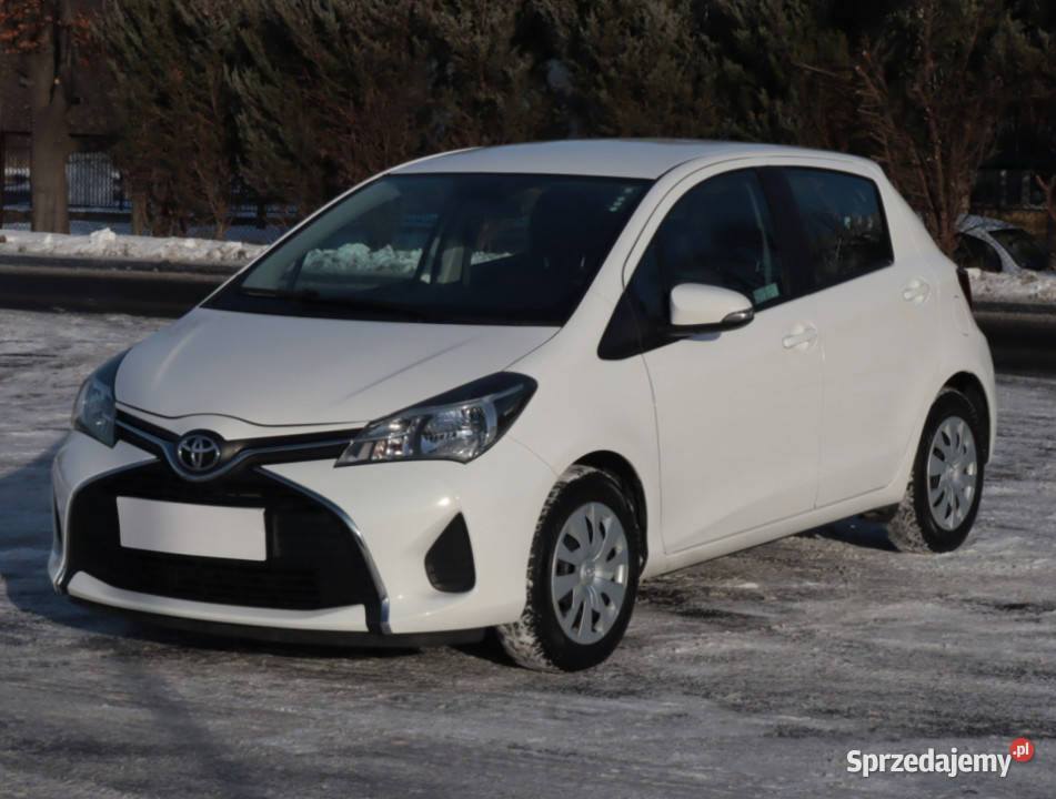 Toyota Yaris 10 VVTi biały Lublin