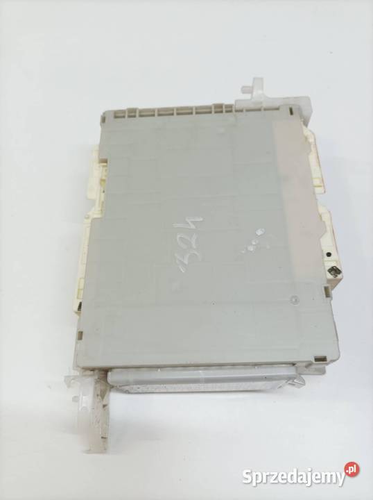SKRZYNKA BSI 892210D110 8273052M80B Toyota Yaris
