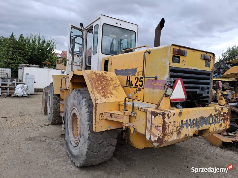 Ładowarka Hyundai HL 25 silnik 6 cummins turbo Koparko ładowarki Targoszyn sprzedam