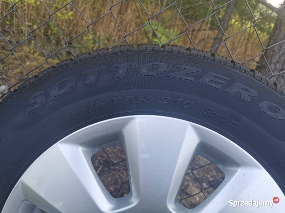 Koła Alufelgi 16 AUDI opony zimowe NOWE 22560R16 Włocławek
