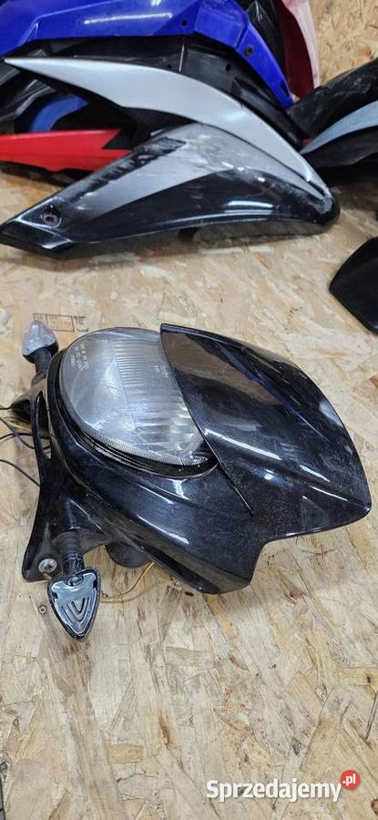Orginalna lampa przód reflektor derbi senda śląskie Rybarzowice