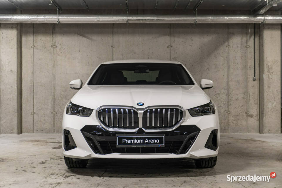 BMW 520 520i Limuzyna Dostępny ręki G60 2023 BMW